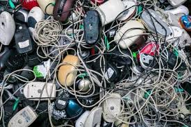 Deginsi sodo ir daržo atliekas - būsi nubaustas