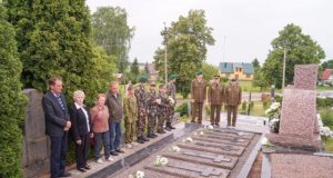 Juodupės tragediją mena 1990 m. pastatytas Juodupės kankinių memorialas. G. Kujelio nuotr.