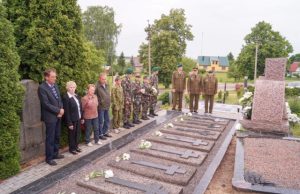 Juodupės tragediją mena 1990 m. pastatytas Juodupės kankinių memorialas. G. Kujelio nuotr.