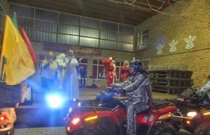 Kalėdų seneliai atidundėjo keturračiais Renginio akimirka. Organizatorių archyvo nuotr.