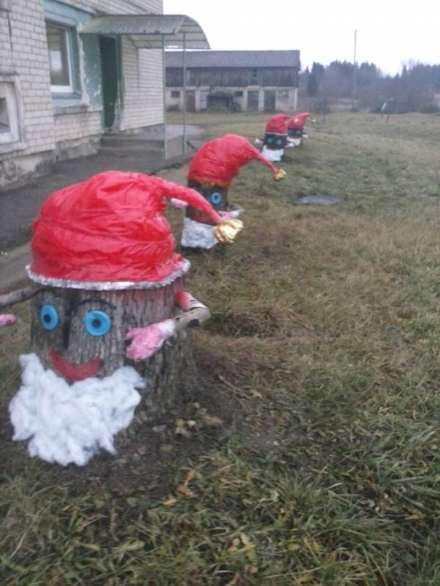 V. Kamarauskienės namus puošiantys nykštukai.
