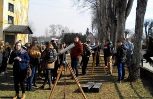 Įspūdingą reginį stebėjo Juozo Tumo-Vaižganto gimnazijos Senųjų rūmų mokiniai. V. Misiovič nuotr.