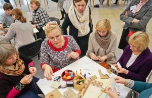 Parodos dalyviai mielai išmėgino muziejininkų edukacinę programą. G. Kujelio nuotr.