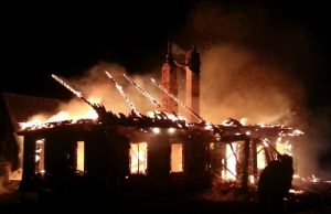 Vaizdas iš gaisro. Arūno Zibolio nuotr.