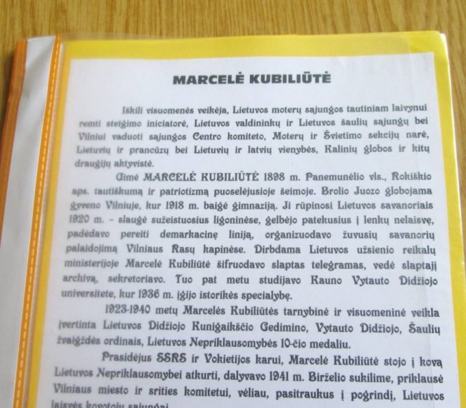 Panemunėlio miestelio bibliotekoje – Dalios Giriūnienės parengtas aplankas, atskleidžiantis Marcelės Kubiliutės gyvenimą ir veiklą. 