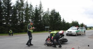 Avarija viadukas motociklas