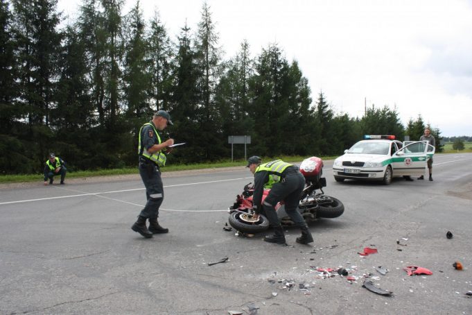 Avarija viadukas motociklas