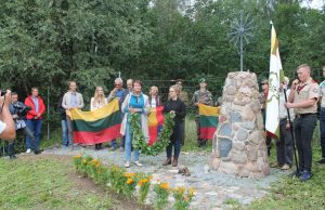 Rokiškėnai Baltijos kelyje. N. Jankauskienės nuotr.