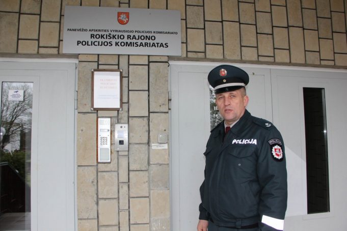 Rokiškio rajono policijos komisariato Viešosios policijos skyriaus viršininkas Robertas Krasauskas. Redakcijos archyvo nuotr.