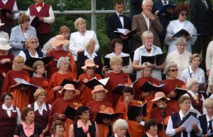 Šv.Mišios ir jungtinio tremtinių choro koncertas. J. Raugienės nuotr.