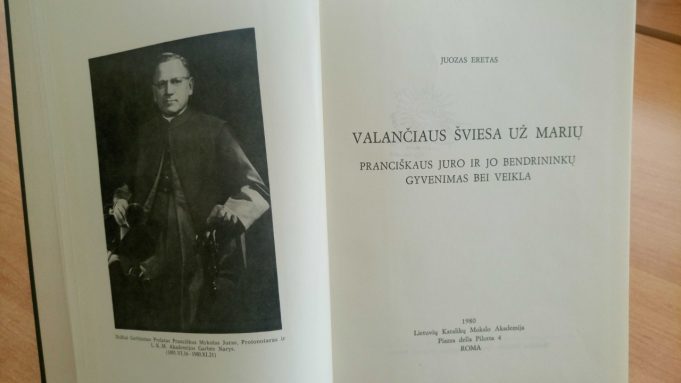 Mokslininko, pedagogo, publicisto Juozo Ereto leidinyje „Valančiaus šviesa už marių“ spausdinama informacija apie rašytoją, vertėją Stepą Zobarską. 