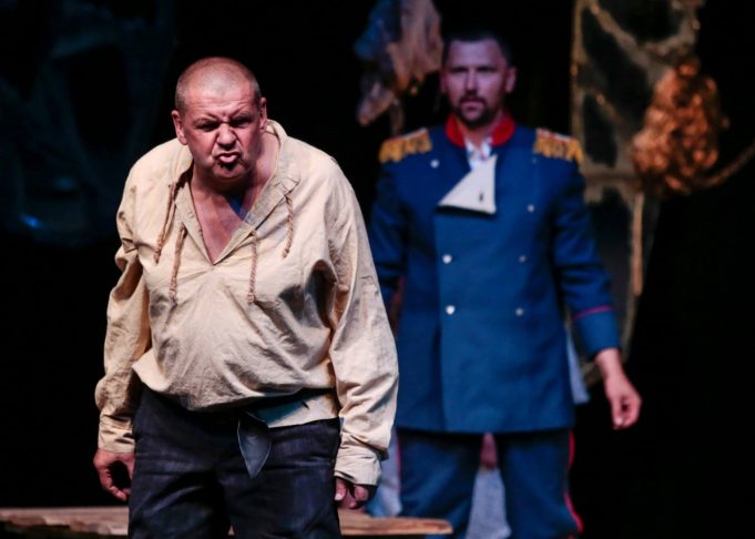 Šiųmečiame festivalyje „Interrampa“ rokiškėnai galės pamatyti kraštiečio režisieriaus Jono Buziliausko statytą spektaklį „Čičinskas“. Asmenio archyvo nuotr.