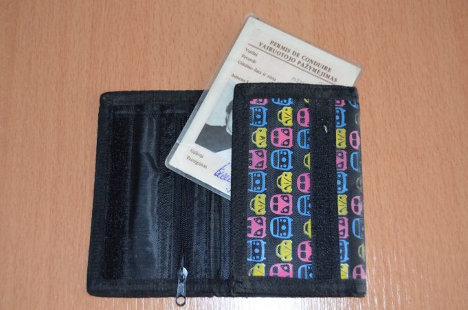 Senuosiuos laminuotus vairuotojo pažymėjimus teks keisti. A. Minkevčienės nuotr.