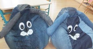 Kavoliškėnai pasiuvo originalius sėdmaišius. S. Stoškuvienės nuotr.