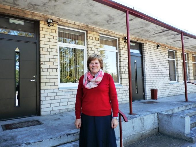 Panemunėlio universalaus daugiafunkcio centro vadovė Laima Samuilovienė sako čia dukart šventusi įkurtuves: pastačius darželį ir jį renovavus. A. Domarkaitės nuotr. Panemunėlio universalaus daugiafunkcio centro vadovė Laima Samuilovienė sako čia dukart šventusi įkurtuves: pastačius darželį ir jį renovavus. A. Domarkaitės nuotr.