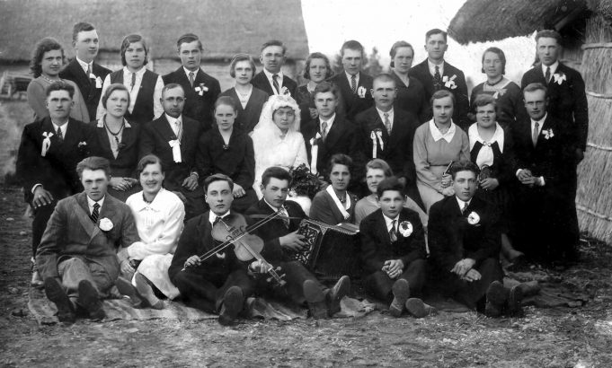 Antano Mikalkėno ir Kazimieros Baltrukėnaitės vestuvės, 1930 m.