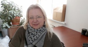 Dailės plenerą „Atmerktos Obelių miesto akys“ sumanė seniūnijos vyresnioji specialistė kultūrai Violeta Kazlauskienė. Alės Domarkaitės nuotr.