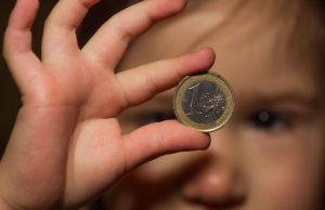 Vaiko pinigų klausimą žada spręsti 2018 metais