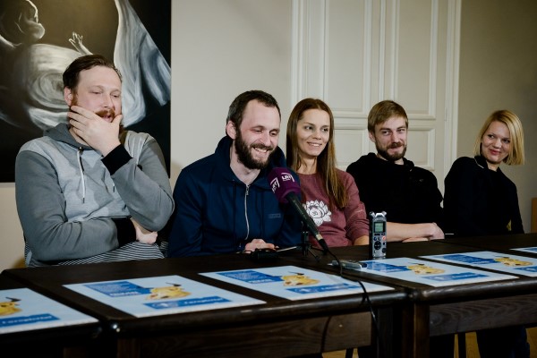 Kurybine grupe spaudos konf (Custom)