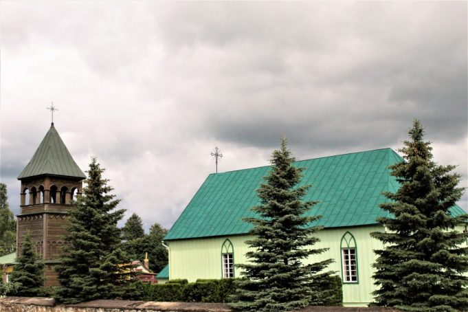 2 Rageliai prasideda nuo medinės Švč. Mergelės Marijos bažnyčios