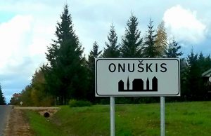 Gyvenviečių riboženkliai – su grafiniais piešiniais