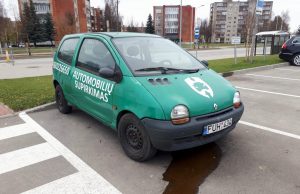 Praeiviams akis bado išsilieję teršalai