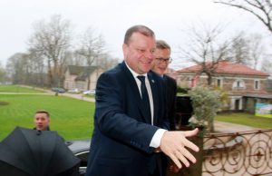 Premjeras verslui padalijo pažadų, dovanų gavo Šepką ir pasakė, kiek kainuoja sviestas