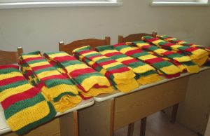 Lietuvos šimtmečiui – šimtas trispalvių šalikų