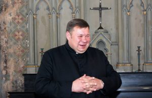 Būkime džiaugsmingi Dievo meilės mums dienose!!!