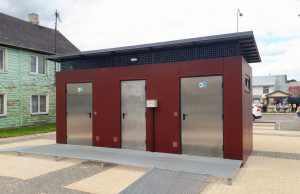 Viešasis tualetas vis dar traukia taurelės mėgėjus