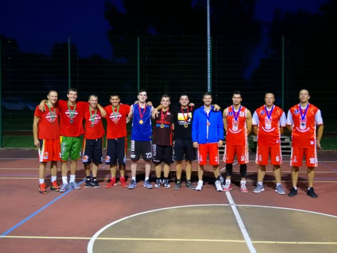 39568097_10155741182977083_5652619343167488_o