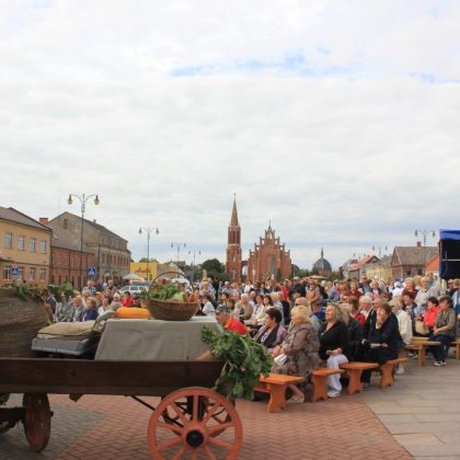 Nepriklausomybės aikštėje - šimtmečio turgus. A.Minkevičienės nuotr.