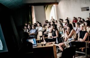 10-oji „Kino stovykla” kviečia įelektrinti kūnus