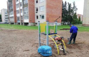 Rokiškėnus nudžiugo dar viena žaidimų aikštelė
