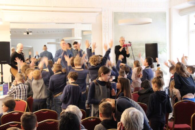 Muzikinė grupė Knygų vaikai