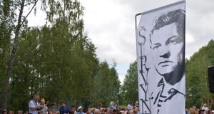 Pauliaus Širvio "Mėlynoji paukštė" pleveno Degučių Širvynėje. A.Minkevičienės nuotr/