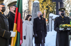 G. Nausėda: šią ypatingą mūsų istorijos dieną pakilkime savo svajonėmis bei darbais ir būkime verti jos