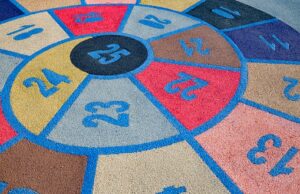 Planuojate įrengti vaikų žaidimų aikštelę? Štai, kodėl vertėtų rinktis gumines plyteles