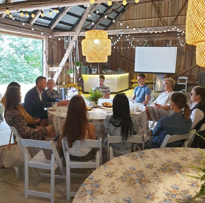 226290806_890072051609069_228877402142445300_n