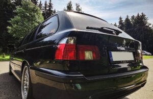 Taršių automobilių vairuotojams – dar vienas mokestis