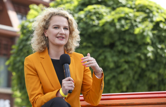 ELTA2571986 Vilnius, birželio 5 d. (ELTA). Laisvės partija sostinės Rotušės aikštėje rengia kasmetinį partijos suvažiavimą. 2021.06.05 14:12:40. Marius Morkevičius (ELTA)