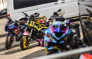 Siūloma suvienodinti administracinę atsakomybę už greičio viršijimą motociklininkams ir automobilių vairuotojams