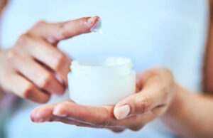 Kokiomis liaudiškomis priemonėmis galime padėti savo odai?