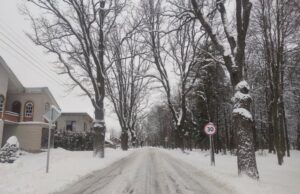 Dėl nespėjamo valyti sniego gyventojų nepasitenkinimas