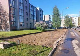 Prie daugiabučio – aikštelės įrengimo darbai