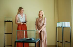 Festivalio pradžiai – savo valandos sulaukę „Stiklo atspindžiai“