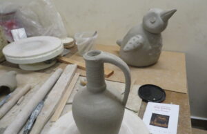 Salų dvare kuriantys keramikai pristato individualų stilių ir intriguoja – galutiniame etape bus netikėtumų