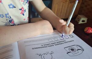 Istorija apie mergaitę be pirštukų