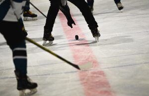 Sėkmingas jaunųjų ledo ritulininkų pasirodymas