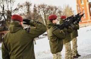 Krašto apsaugos savanorių pajėgos mini 33-iąsias įkūrimo metines